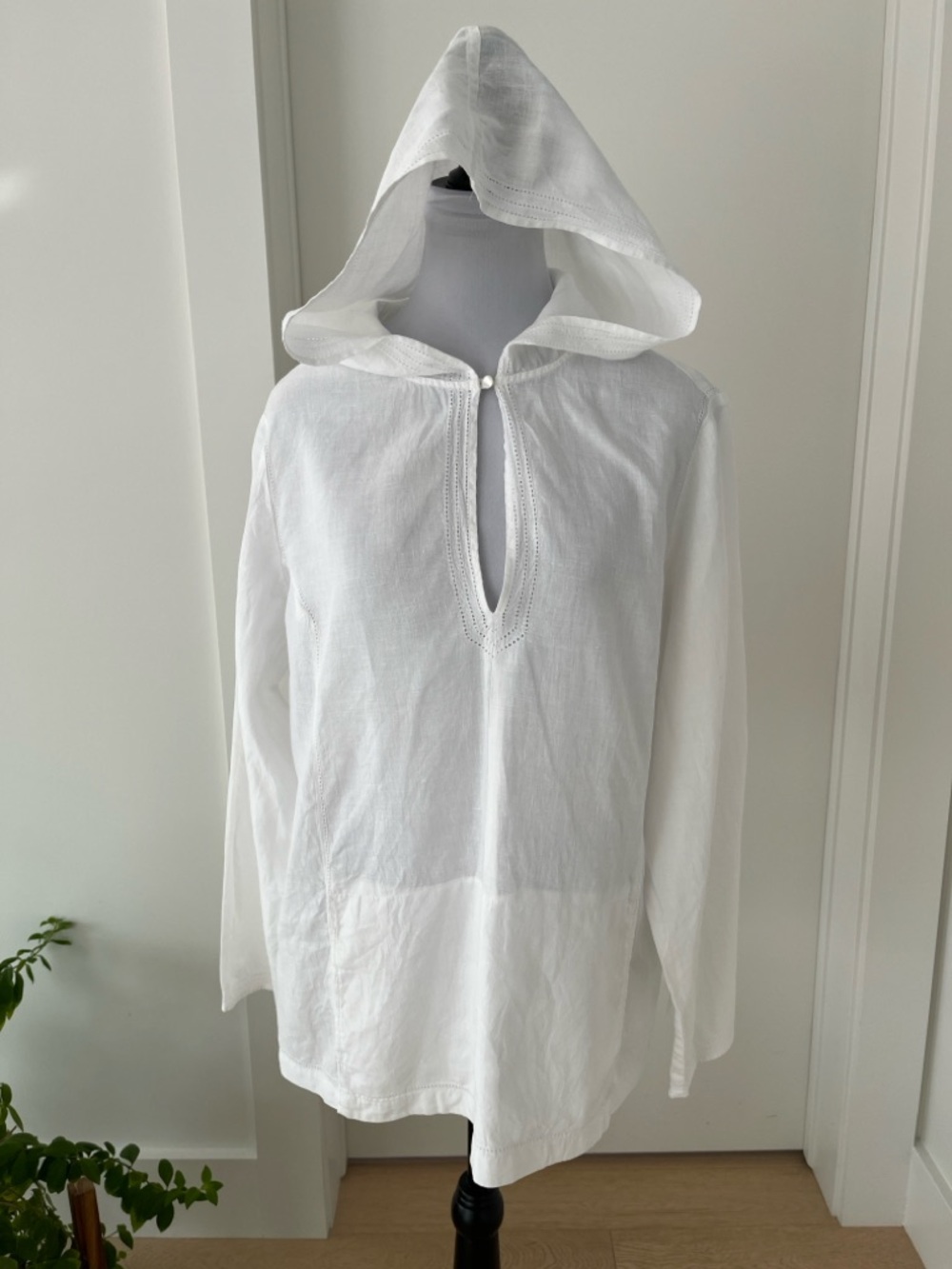 TALBOTS 100% Irish Linen Hoodie Pullover Beachy Coastal Minimalist Relaxed Fit